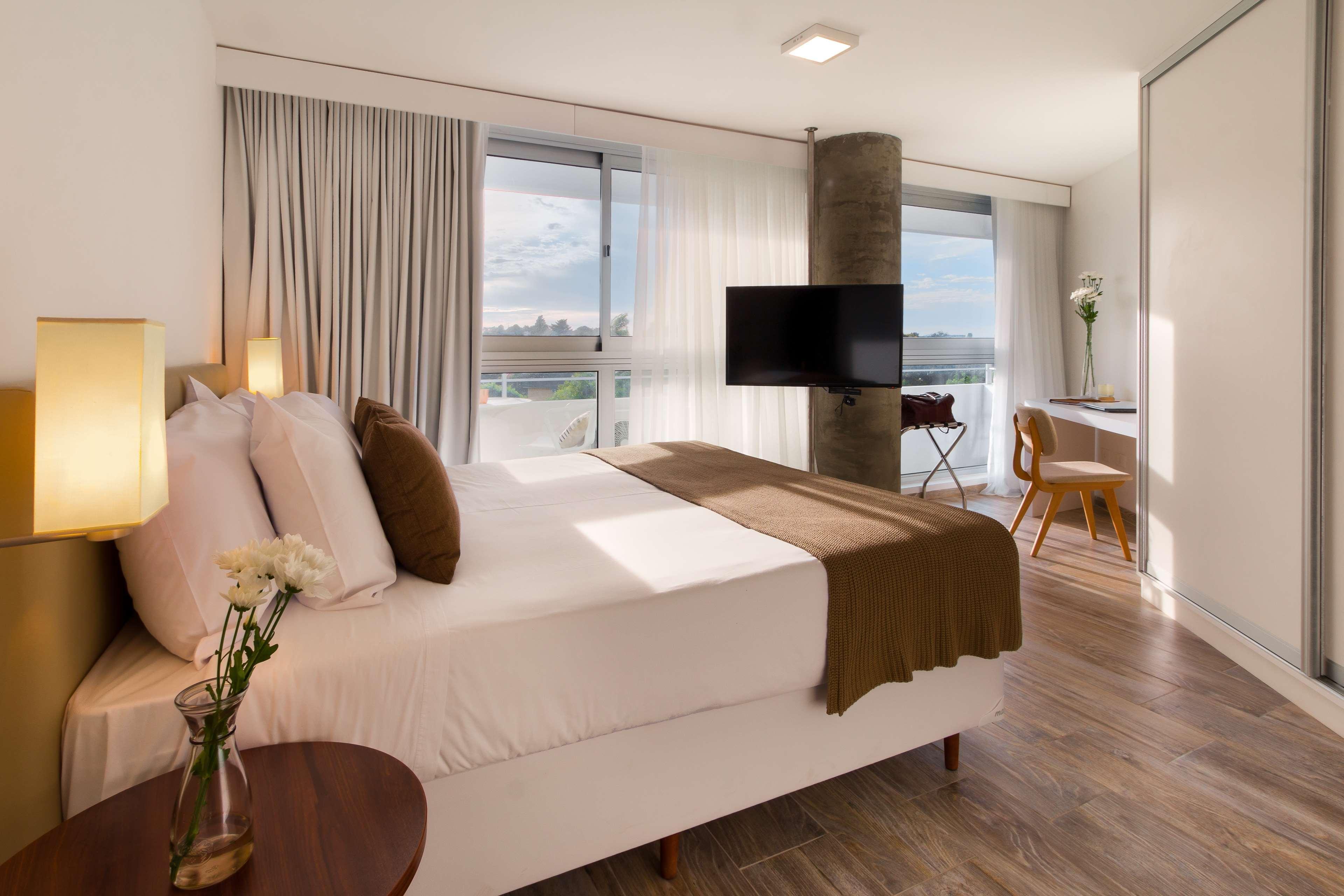 Dazzler By Wyndham Colonia Hotel โกโลเนีย เดล ซากราเมนโต ภายนอก รูปภาพ