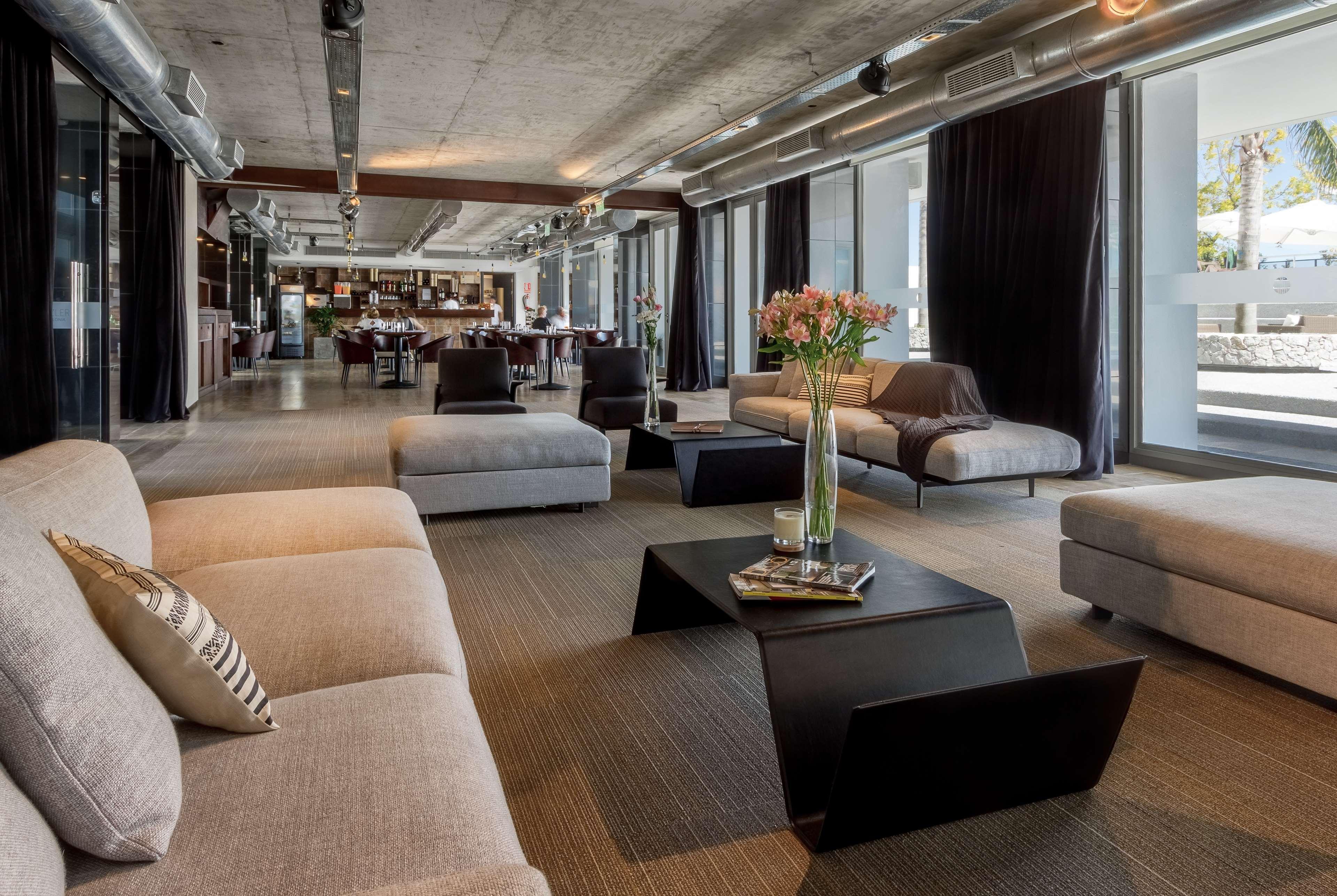 Dazzler By Wyndham Colonia Hotel โกโลเนีย เดล ซากราเมนโต ภายนอก รูปภาพ