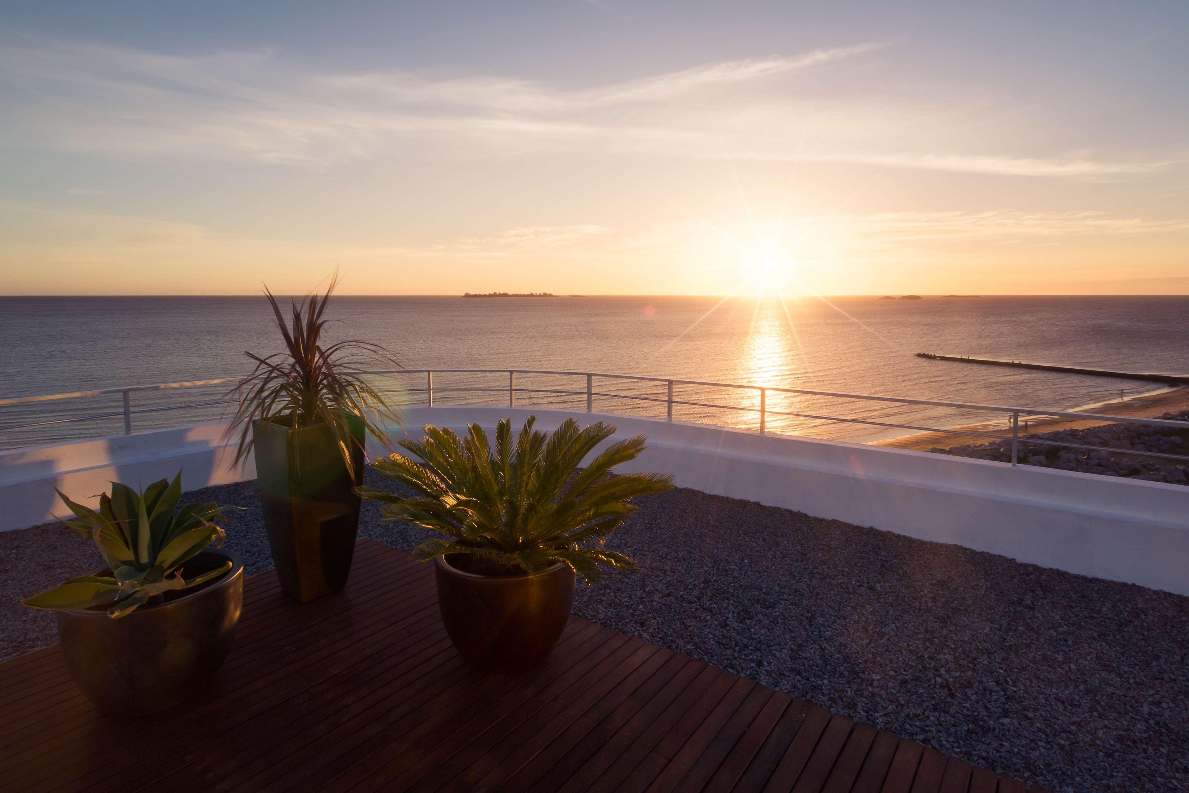 Dazzler By Wyndham Colonia Hotel โกโลเนีย เดล ซากราเมนโต ภายนอก รูปภาพ