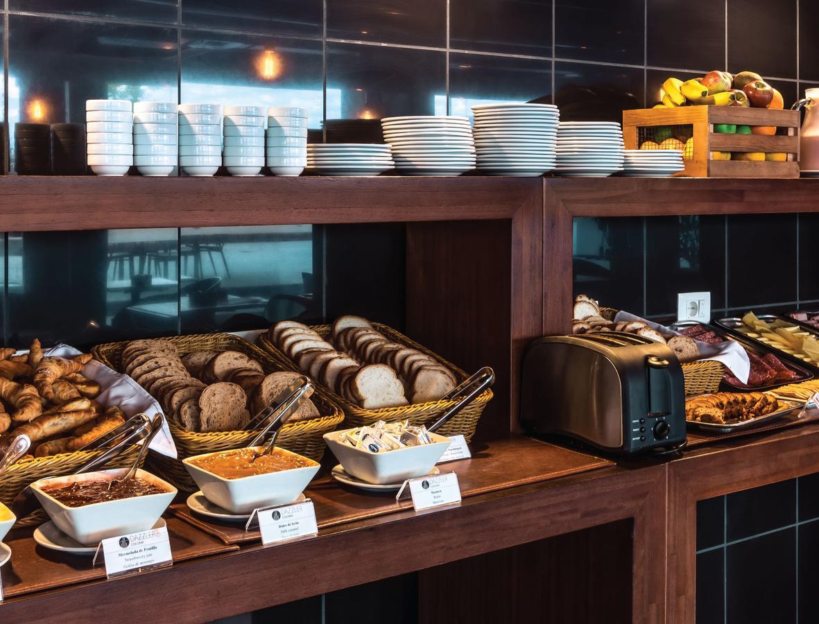 Dazzler By Wyndham Colonia Hotel โกโลเนีย เดล ซากราเมนโต ภายนอก รูปภาพ