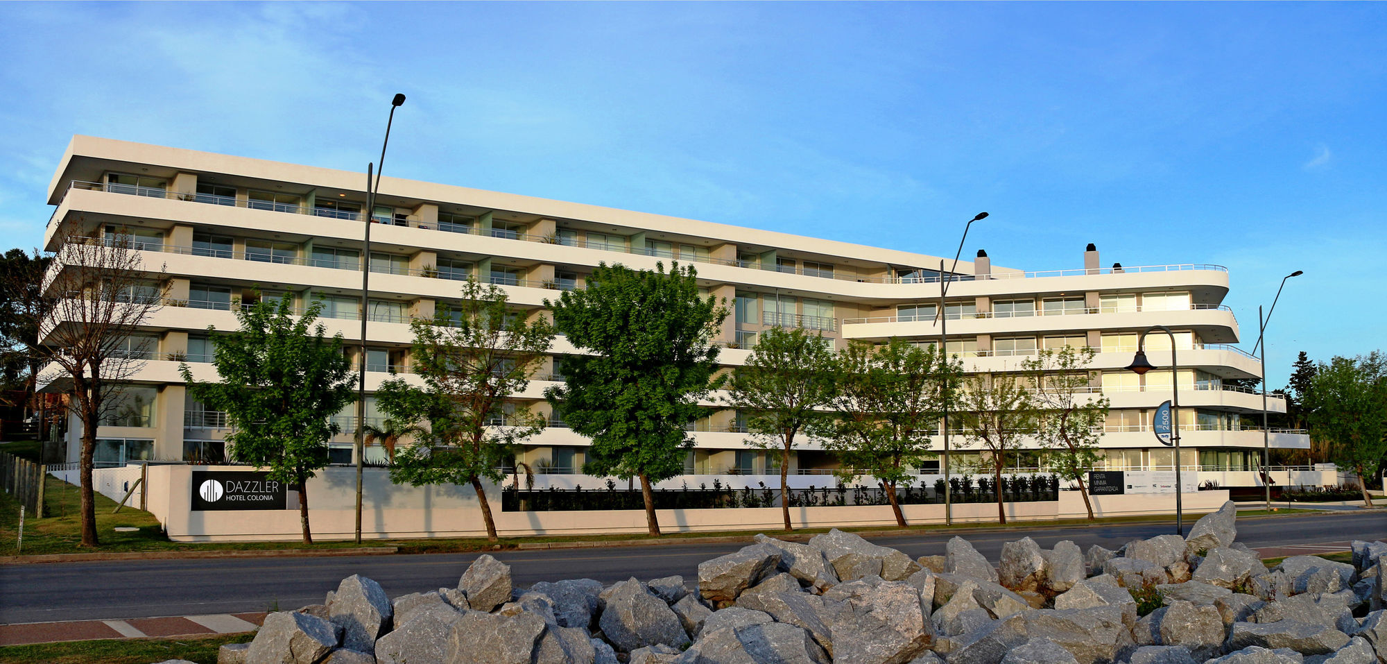 Dazzler By Wyndham Colonia Hotel โกโลเนีย เดล ซากราเมนโต ภายนอก รูปภาพ